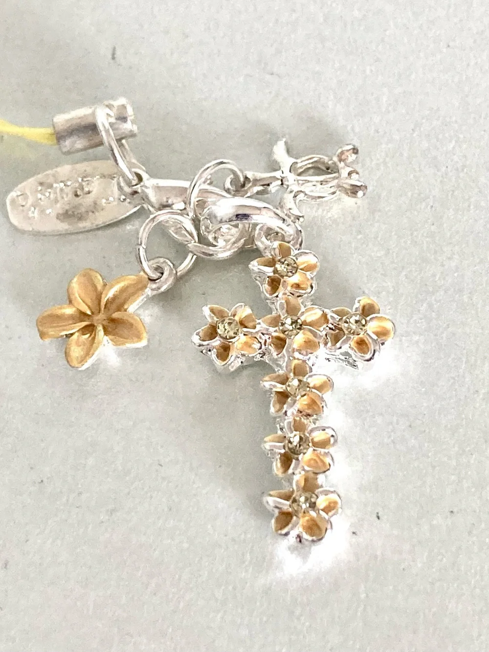 💕1 day sale💕 Laule’a Hawaii yellow Silver tone flower Cross phone Charm NWOT